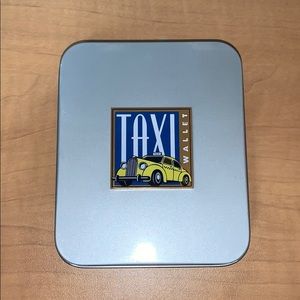 Taxi Wallet “the kiss”